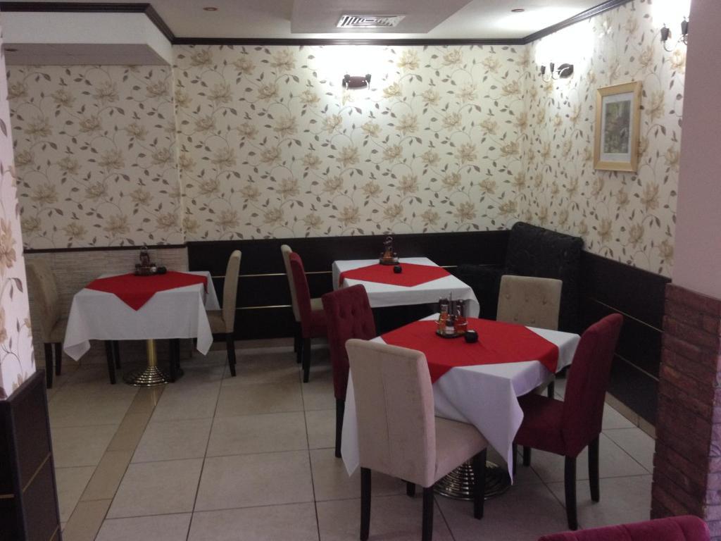Hotel Elena ヴェリコ・タルノヴォ エクステリア 写真