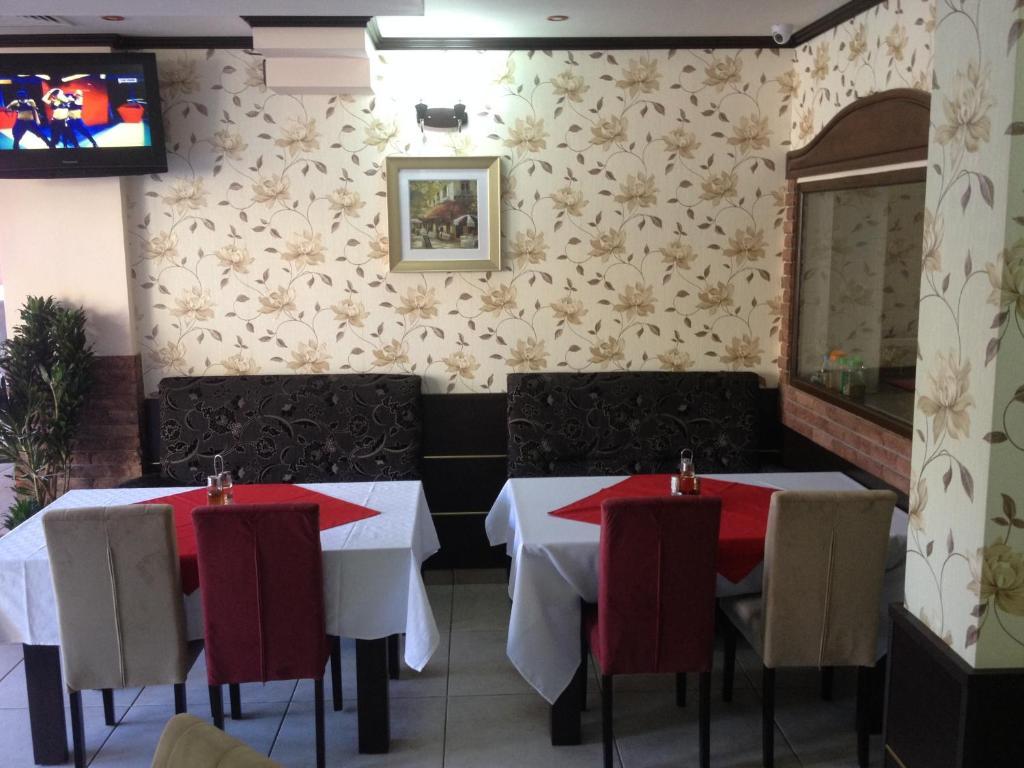 Hotel Elena ヴェリコ・タルノヴォ エクステリア 写真