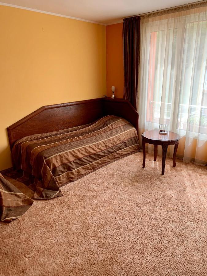 Hotel Elena ヴェリコ・タルノヴォ エクステリア 写真