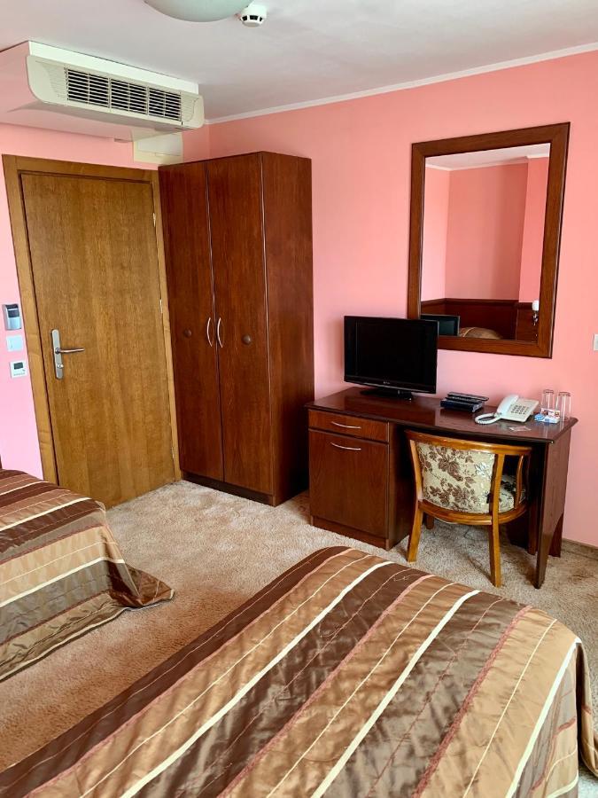 Hotel Elena ヴェリコ・タルノヴォ エクステリア 写真