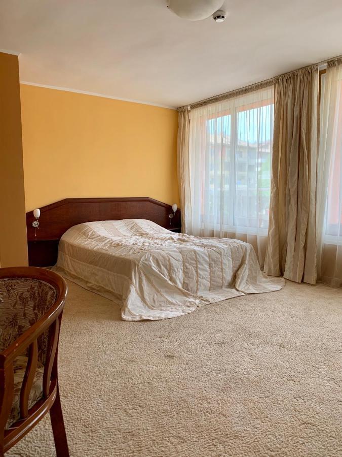 Hotel Elena ヴェリコ・タルノヴォ エクステリア 写真
