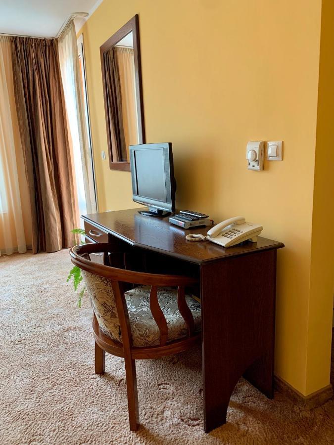Hotel Elena ヴェリコ・タルノヴォ エクステリア 写真