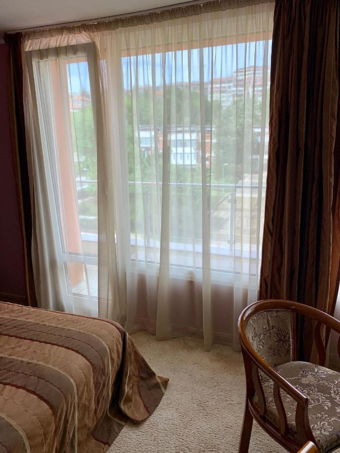 Hotel Elena ヴェリコ・タルノヴォ エクステリア 写真